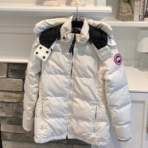 Canada Goose Chelsea Parka in Jacket White Size Medium